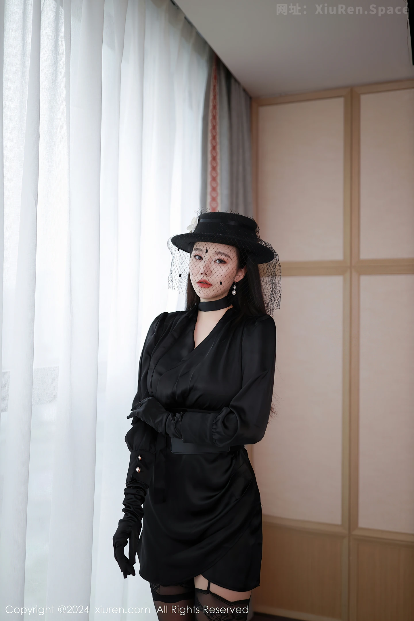 图片[2]-[XiuRen秀人网] VOL.9041 模特安然anran黑色服饰露黑色内衣配黑丝吊袜秀柔美身段诱惑写真81P-秀人网官方网站